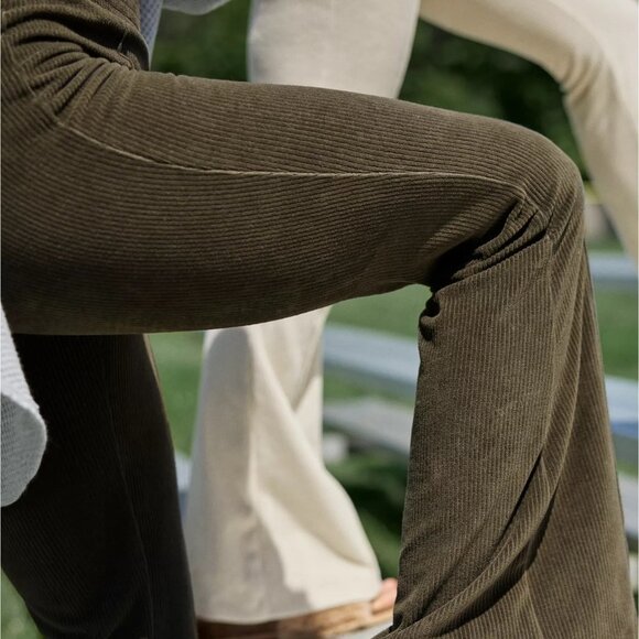 NEW Aerie Women's Groove-On Rib Velour High Waisted Flare Pant Olive - Picture 2 of 12